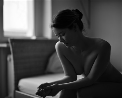 » #4/9 « / Uliana / Blog-Beitrag von <a href="https://kaimueller.strkng.com/de/">Fotograf Kai Mueller</a> / 15.09.2022 22:25 / Nude