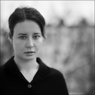 » #8/9 « / Uliana / Blog-Beitrag von <a href="https://kaimueller.strkng.com/de/">Fotograf Kai Mueller</a> / 15.09.2022 22:25 / Portrait