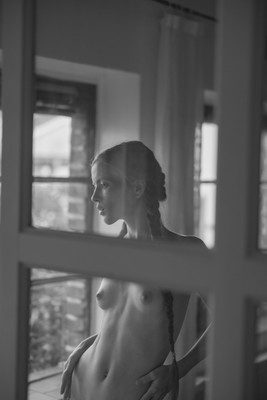 » #2/7 « / Pigtailed beauty / Blog-Beitrag von <a href="https://strkng.com/de/fotograf/frankpfeifferphoto/">Fotograf FrankPfeifferPhoto</a> / 04.08.2024 00:35 / Fine Art / nude,fineart,baw